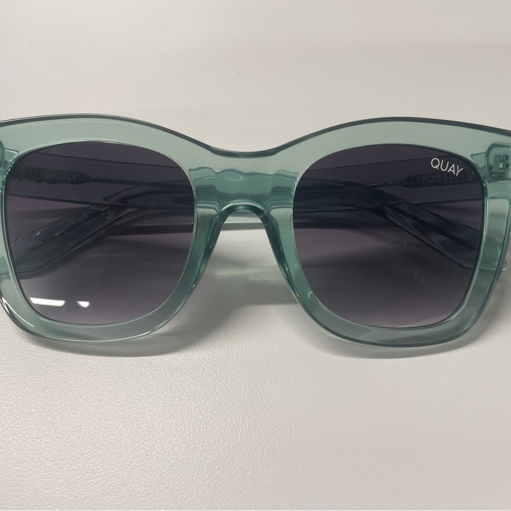 Quay Australia Oversized Green Sunglasses with Bold Design